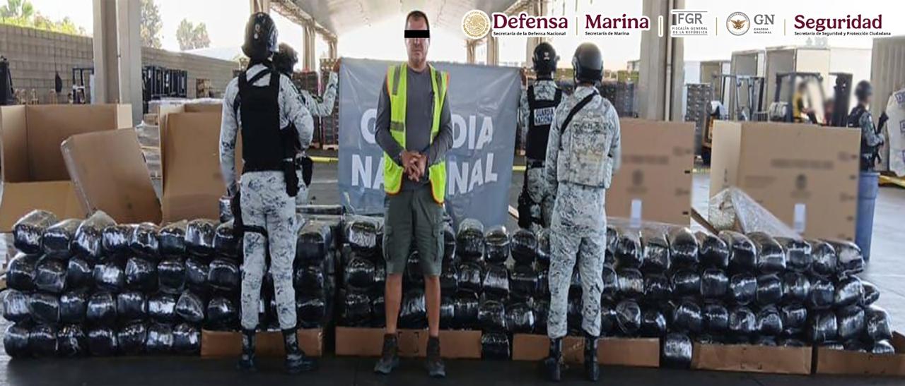 Aseguran en la Garita de Tijuana, Baja California, 1.9 toneladas de metanfetamina y cocaína